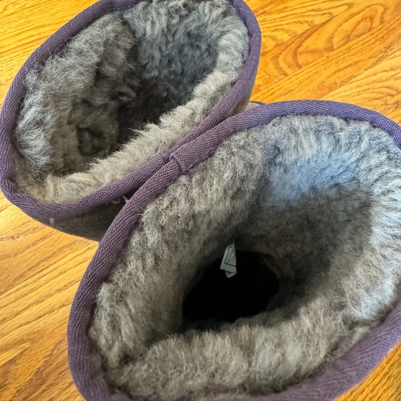 Gray Ugg Australia size Women’s 6 - Picture 8 of 8
